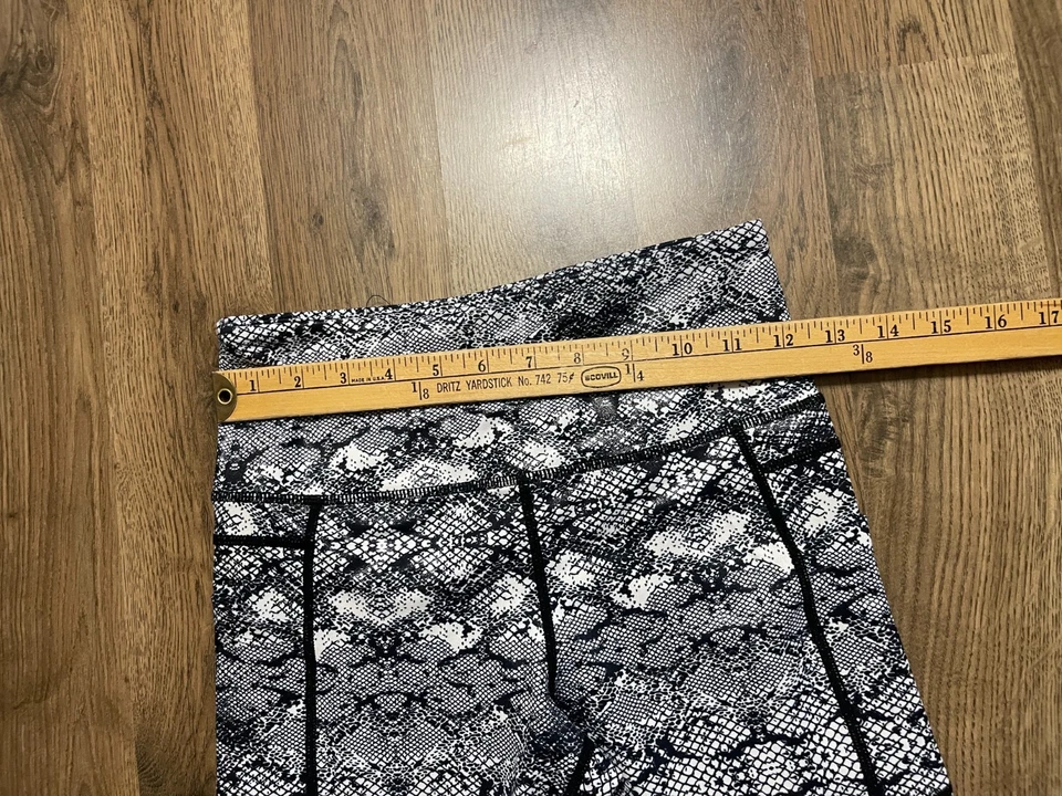 Pantalones ZYIA, Mujer Talla 4 Azul Blanco, Estampado Serpiente, Leggings Capri Foto 4 de 4