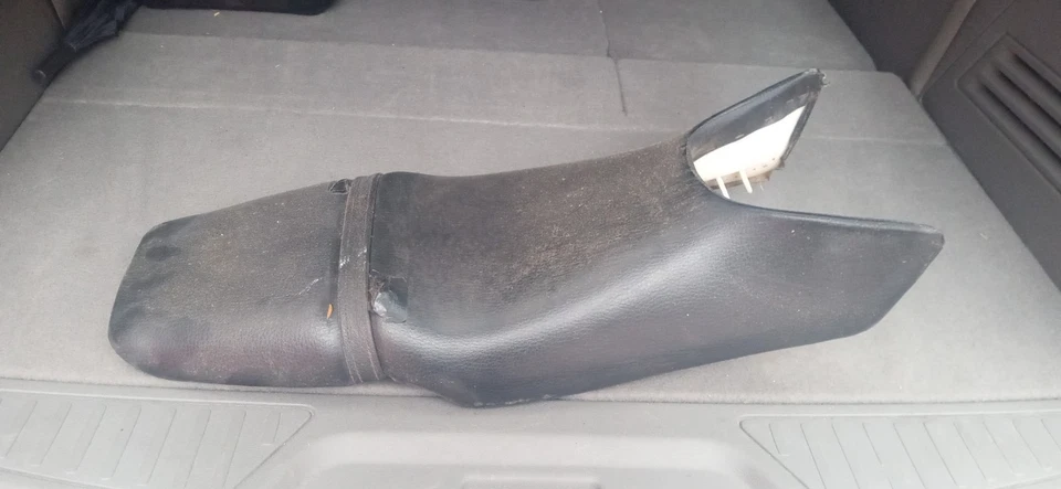 Honda CB400F CB1 1989-1990 asiento original usado Foto 3 de 4