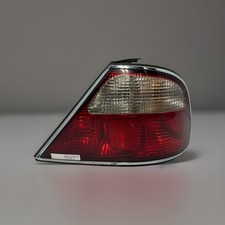 GENUINE 1998-2003 JAGUAR XJ8 RIGHT HAND PASSENGER SIDE REAR TAIL LIGHT RH OEM