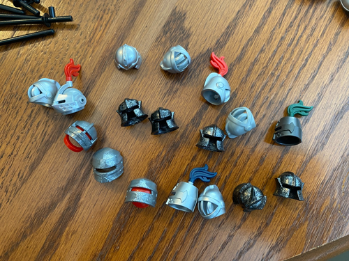 Lot Of 49 LEGO Castle/Kingdom/Fantasy Knights Minifigures and MANY accessories - Picture 17 of 22