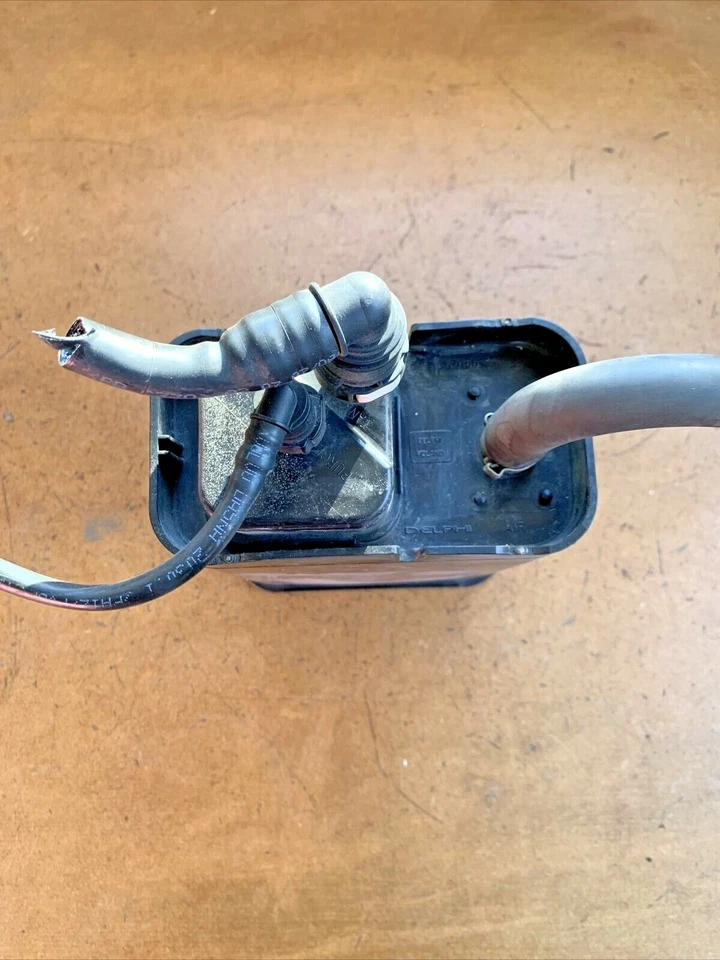 Контейнер для пара Volvo XC90 2005-2011 годов выпуска 30650221 от оригинального производителя - Изображение 3 из 4