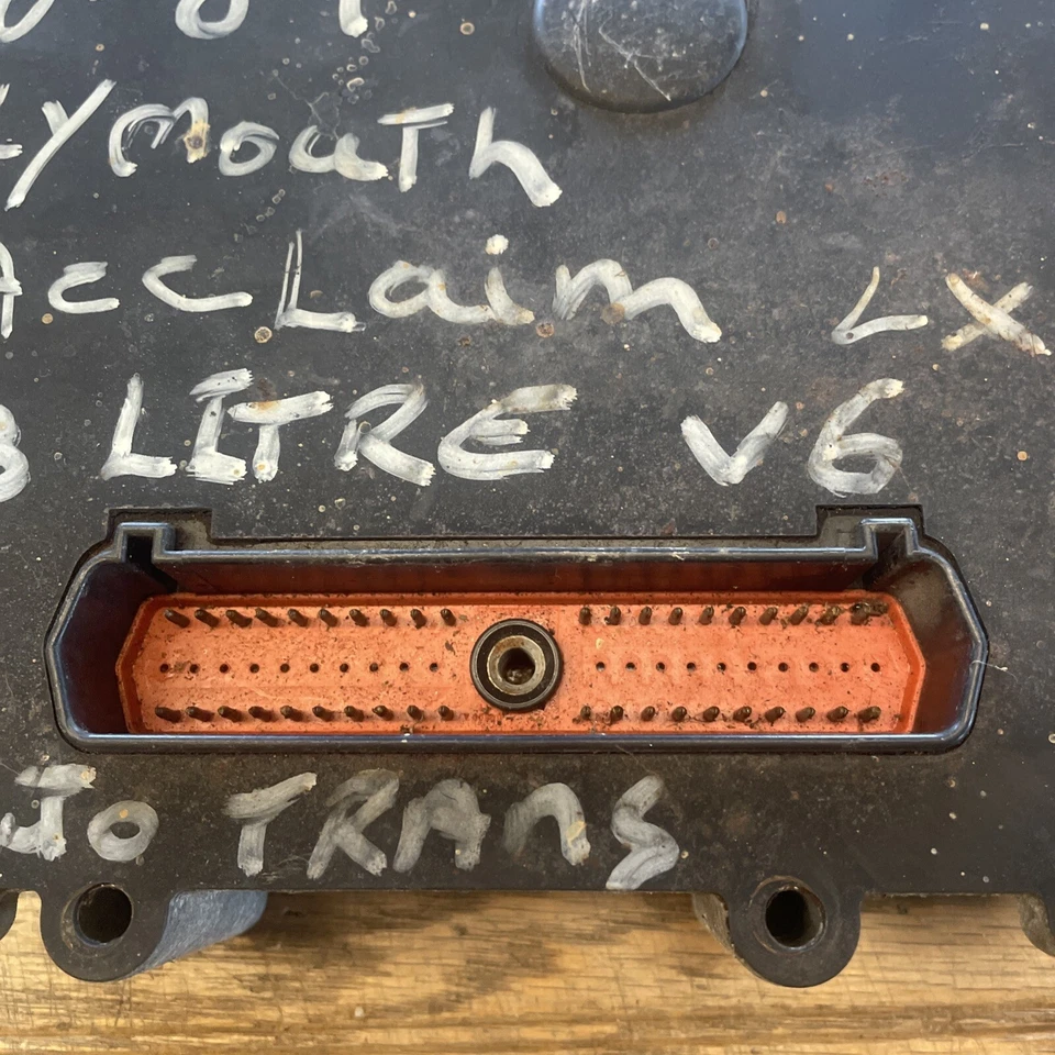 Módulo de control de transmisión Dodge Caravan Acclaim 90 Dayton 1989-1990 (3,0 L) Foto 2 de 4