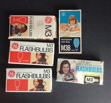 Lot of Vintage Flashbulbs GE M3, Westinghouse Blue Dot M3B, Sylvania M3 Types