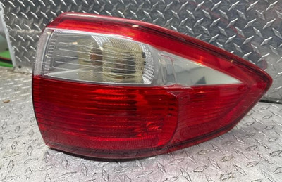 2013-2016 Ford C-Max Rear Left Driver Side Outer Tail Light Assembly Oem