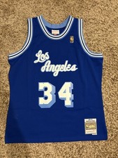 Ultimate Los Angeles Lakers Collector and Super Fan Gift Guide 42
