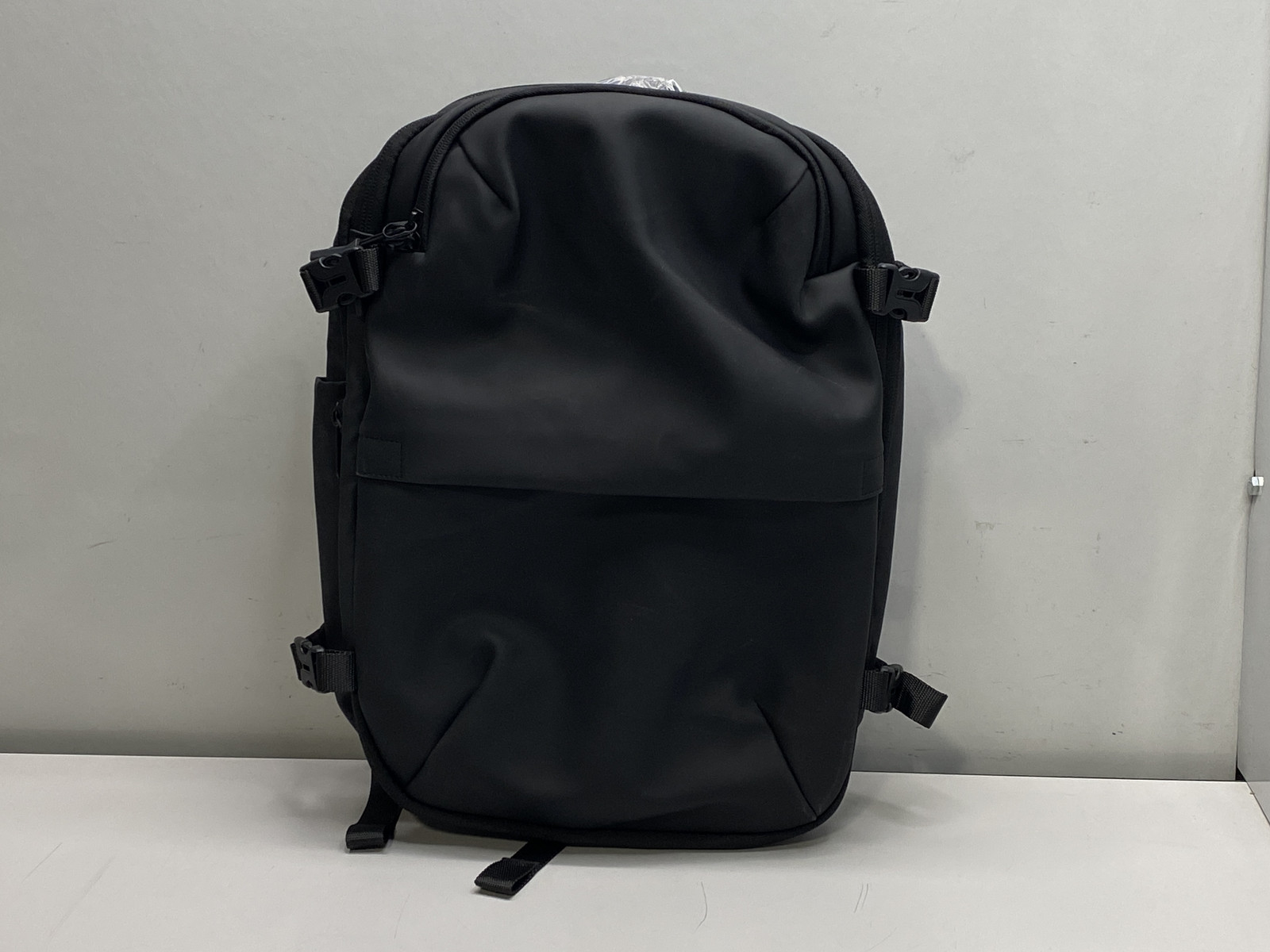 Black Voyage Vacuum Seal Air Compression Travel Backpack 60L with Air Pump