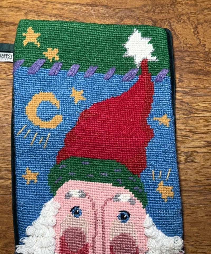 中西部进口商圣诞老人针绣长袜带绿色天鹅绒背面 — 第 2/4 张图片