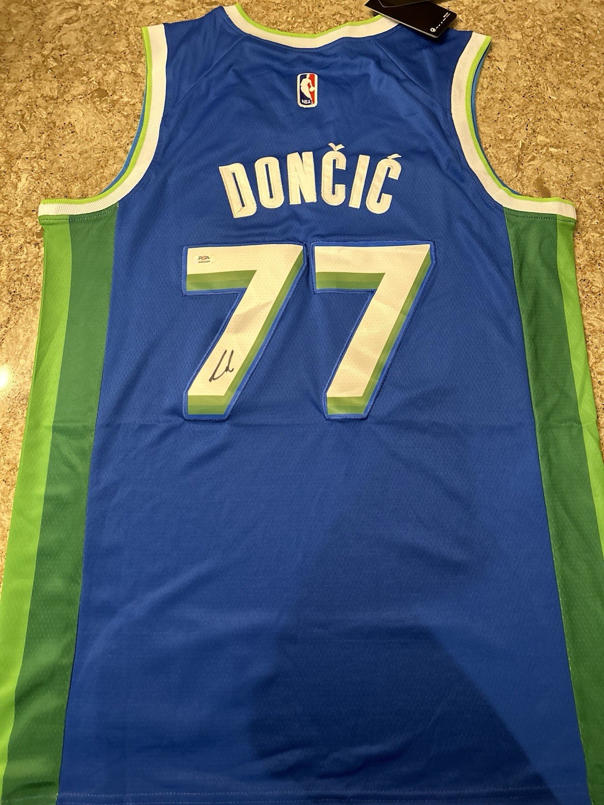 Luka Doncic Signed Jersey PSA/DNA Dallas Mavericks Autographed ROY!