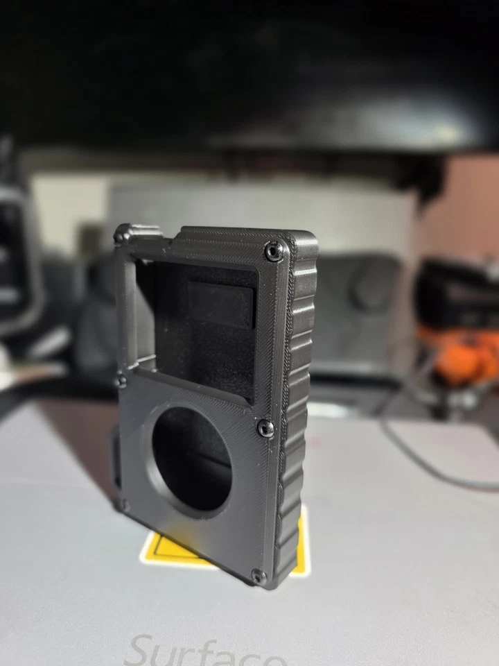 ipod 5th generation 80gb-Thick- Case Black & Black - Image 3 of 3