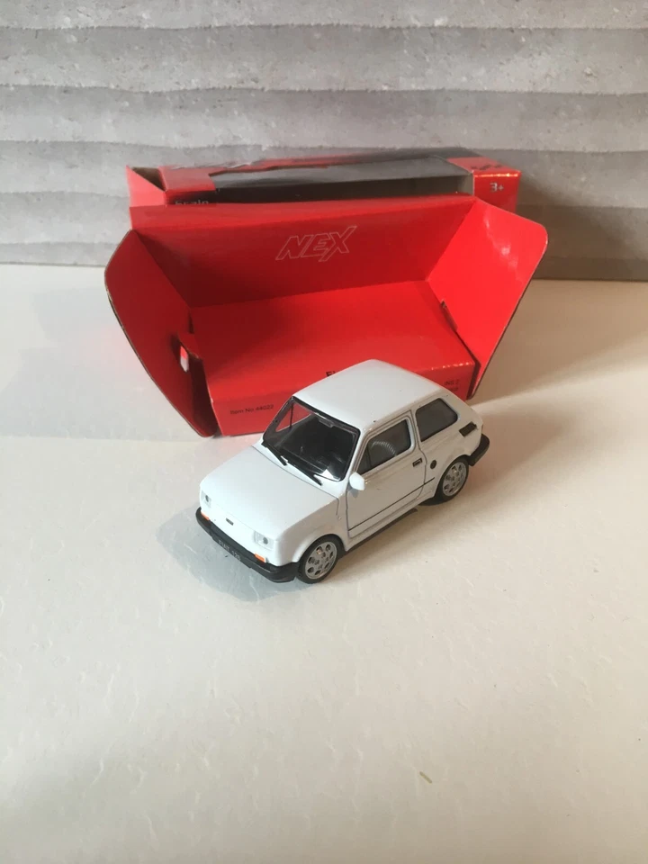 FIAT 126 FSM 1/35 WELLY automodello modellino METALLO Polski Fiat 126p Maluch - Immagine 2 di 4