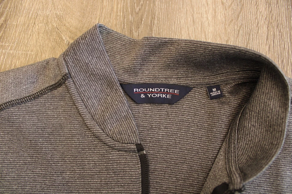 Roundtree And Yorke Mens Medium Gray Half Zipper Light Sweater - Image 2 of 3