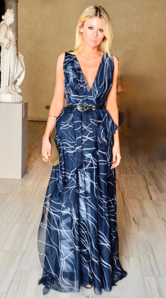 Vestido FAIRY TALE Carolina Herrera $8780 passarela PINTADO À MÃO SEDA com xale 6 - Imagem 2 de 4