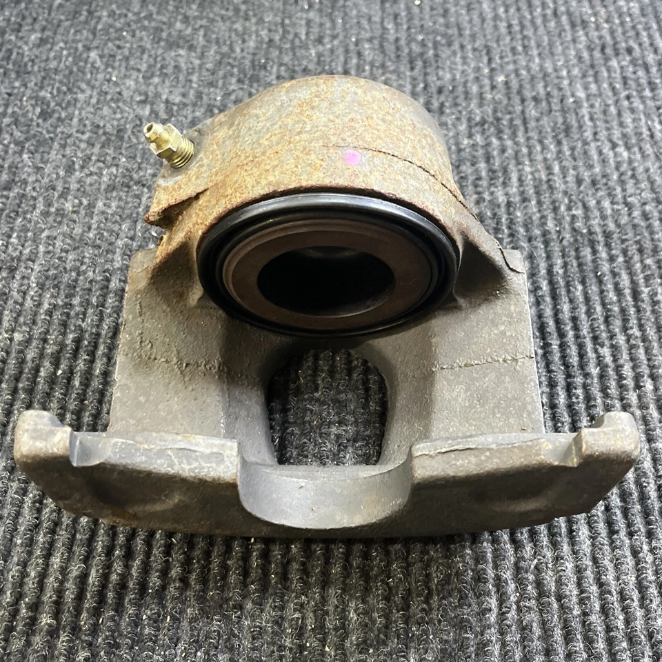 Pinza de freno reconstruida Frt Rt con tracción trasera parada perfecta de BBB Industries 87-17818A Foto 4 de 4