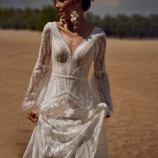 Bohemia Vintage Wedding Dresses 2024 V-Neck Backless Bridal Gowns Flare Sleeve