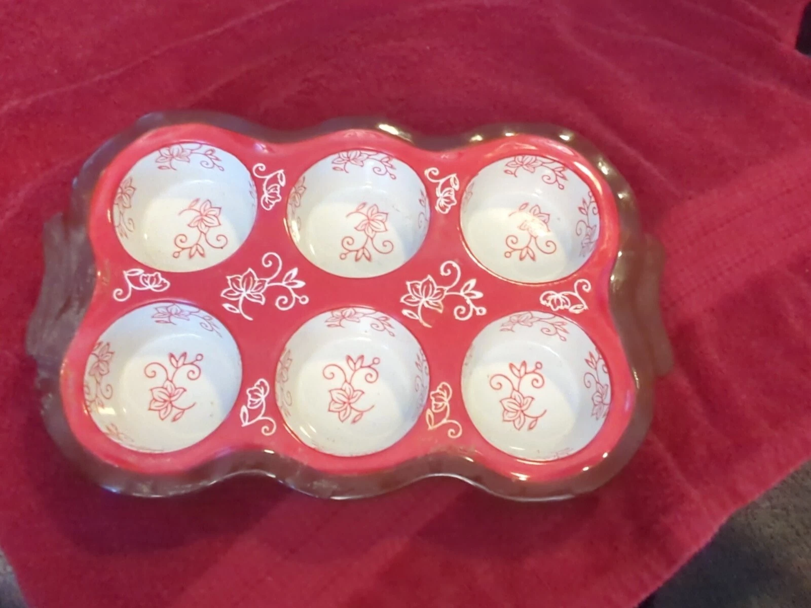 Temptations by Tara Muffin Pan Red Floral Lace 6 Cupcake 12X8 Pan KFI-731258
