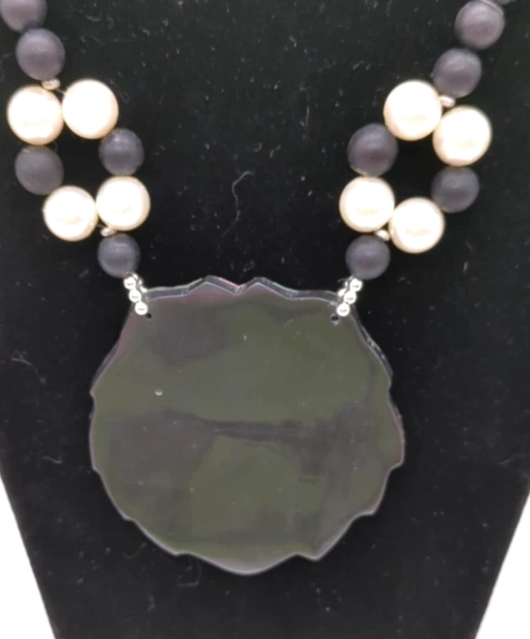 Collar Cabeza de León Madreperla Lee Sands Hawaiano Años 80 De Colección Foto 4 de 4