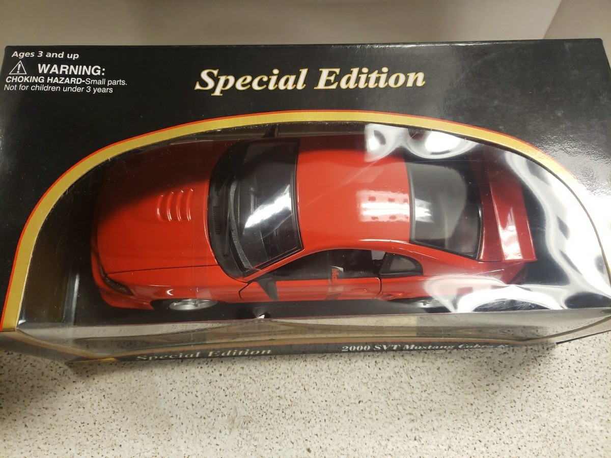 Maisto 2000 Ford Mustang SVT Cobra 1:18 Diecast Car for sale