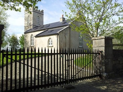 Photo A3 Bookeen Hall, Dunsandle, County Galway Clogharevaun Bridge Book c2017