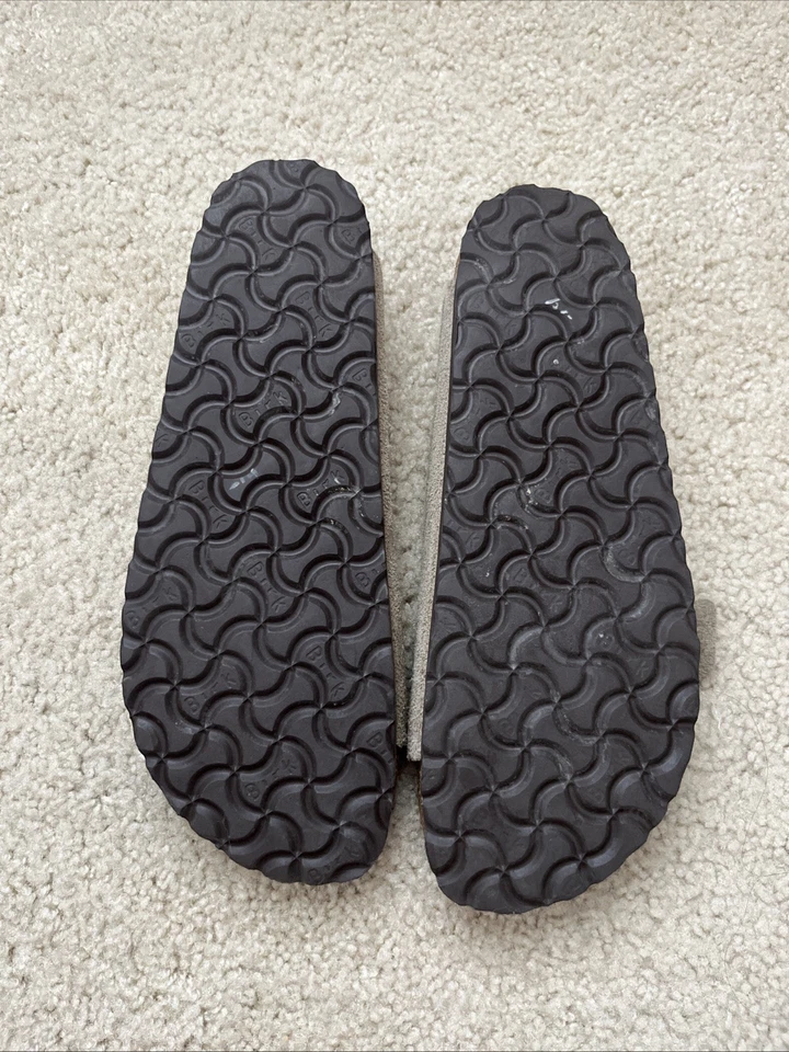 Birkenstock Arizona Women's Size 9 US 40 EU Taupe Suede Sandals - Image 3 of 4