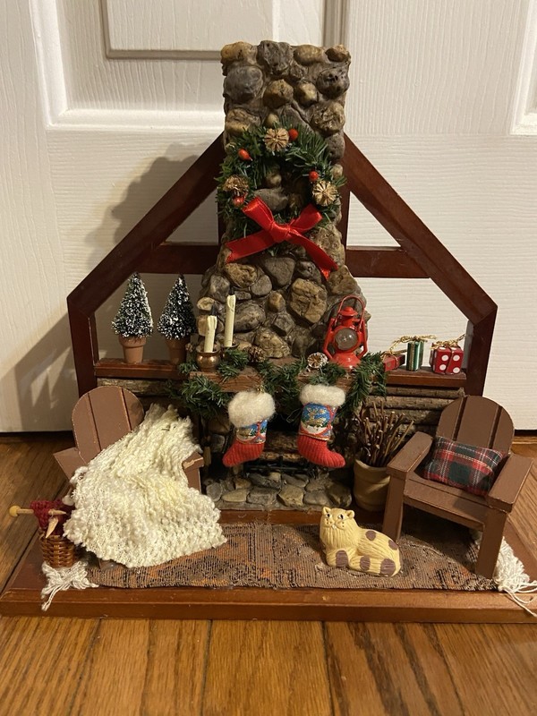 Vintage Christmas Diorama, Linens and And Things 1998. Alpine Lodge