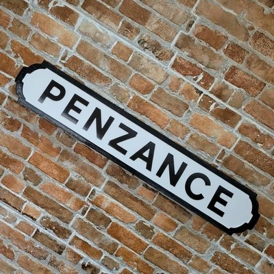 Penzance Schild Holzimitat Gusseisenoptik Cornwall Straßenschild personalisierbar