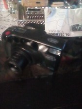 BELLA FOTOCAMERA RETRÒ YASHICA ZOOMTEC 70 35MM, MADE IN JAPAN, FUNZIONANTE,ISTRUZIONI, IN PERFETTE CONDIZIONI
