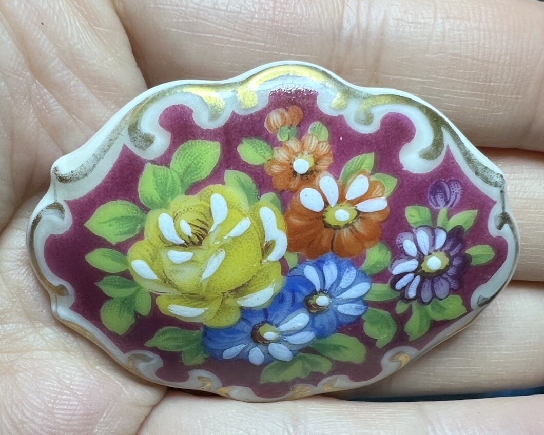 Broche Ancienne En Porcelaine Peinte - Style Pomponne - Bijou Vintage En Métal Doré