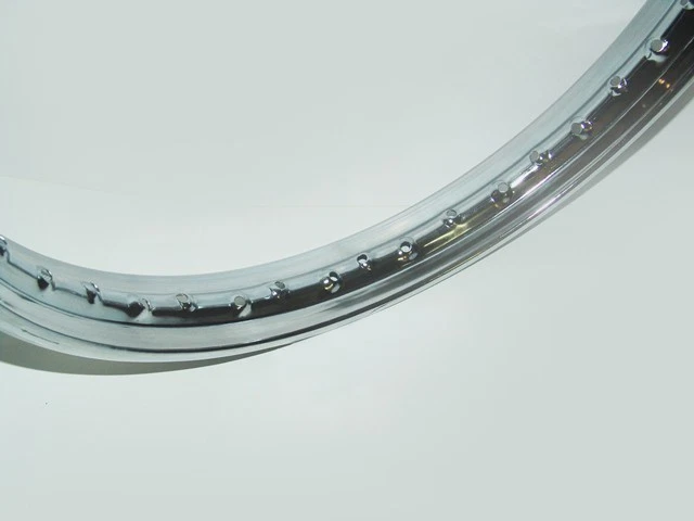 Par Llantas de Acero Hecho en Italia 1.60 X 18 28 Agujeros Mv Agusta 125 Tr - Imagen 3 de 4