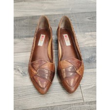 Vintage 90s Wild Pair Brown Leather Pointed Flats Size 7