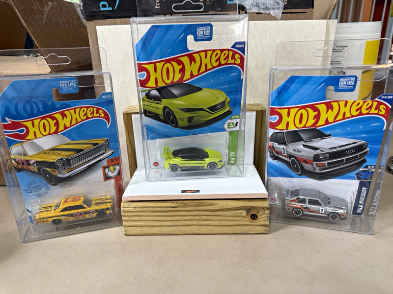HW Treasure Hunts 1:64  Lot 3 Nissan Leaf Nismo RC.02 Audi Quattro '65 Galaxie