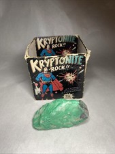 DC COMICS SUPERMAN KRYPTONITE ROCK 1977 CON CAJA ÁSPERA