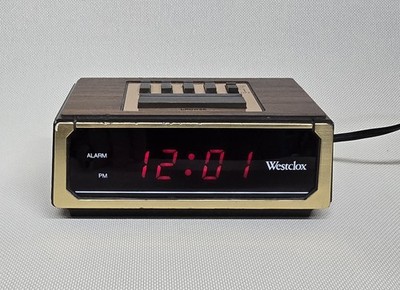 Vintage Westclox Woodgrain Digital LED Alarm Clock Drowse Retro 1980s