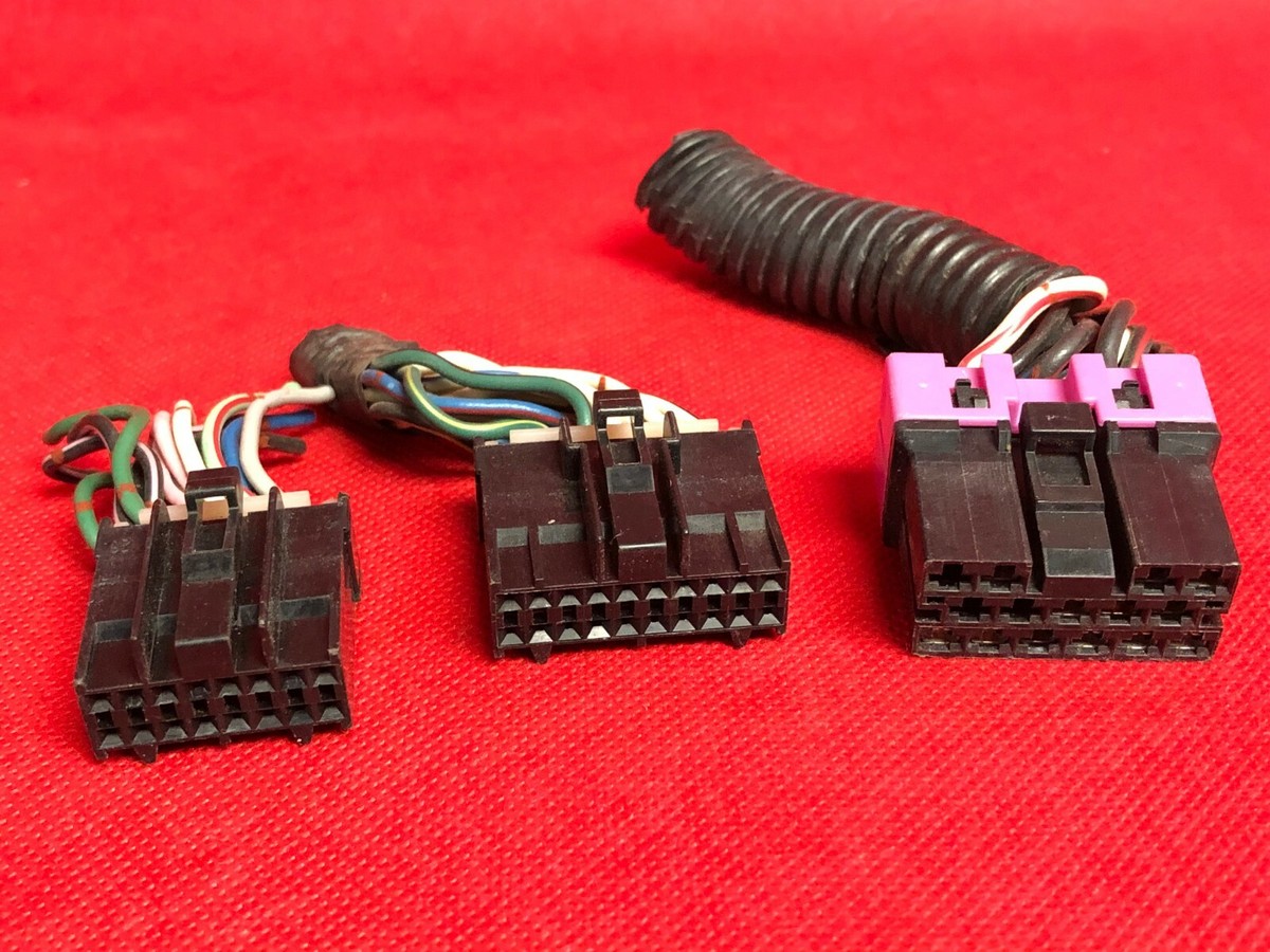 WIRING HARNESS PLUG CONNECTOR 87 NISSAN D21 ECM ECU MODULE