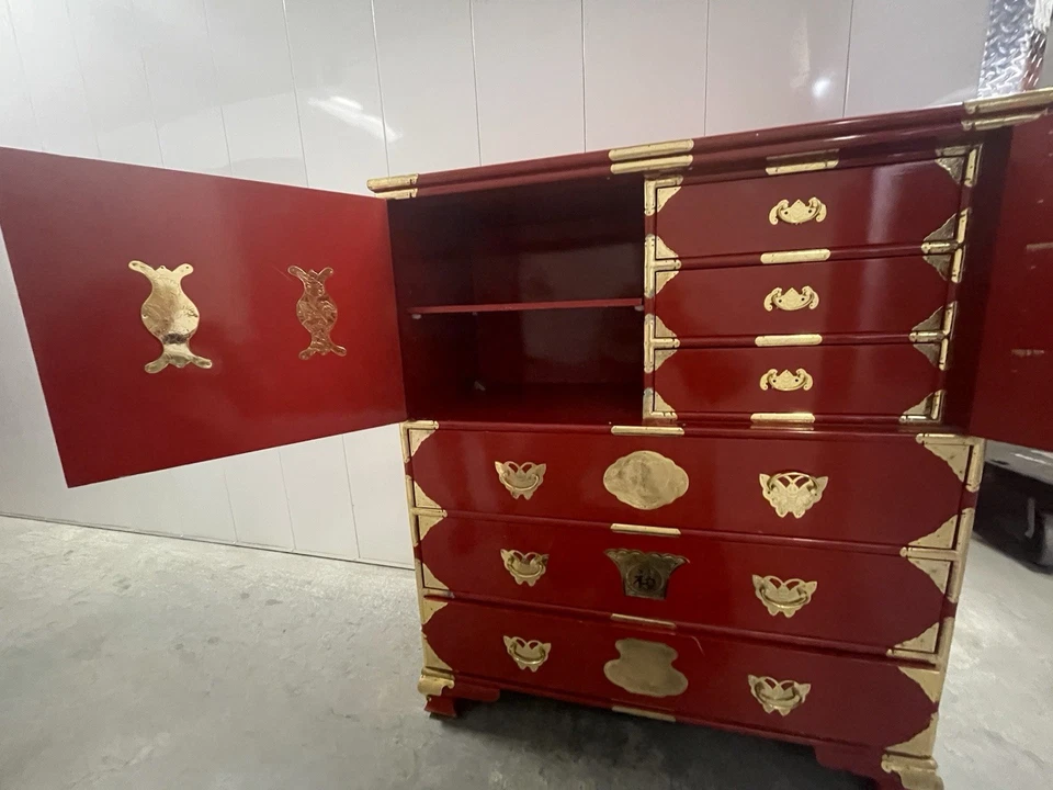 1950s Chinese Wedding Cabinet, Red Lacquer With Gold Plating/hinges - Image 2 of 3