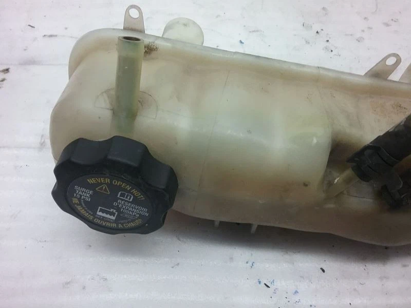 22683128 Depósito de refrigerante de desbordamiento 2,2 L 99-05 PONTIAC GRAND AM 2-8-2RM Foto 2 de 4