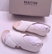 Women  s Flat Sandals