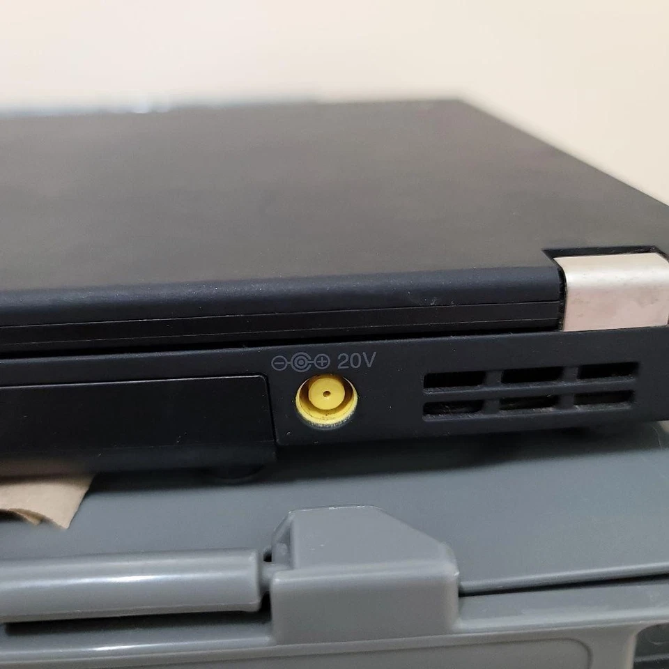 Lenovo ThinkPad X230 Core i5-3320M 2.60GHz RAM 16GB SSD 120GB 12.5 in Win 10 - Image 4 of 4