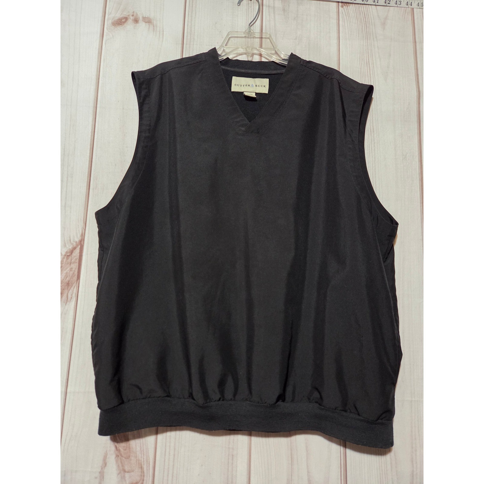 Cutter & Buck Mens XL Black V-Neck Golf Vest Water Resistant Mesh Lined