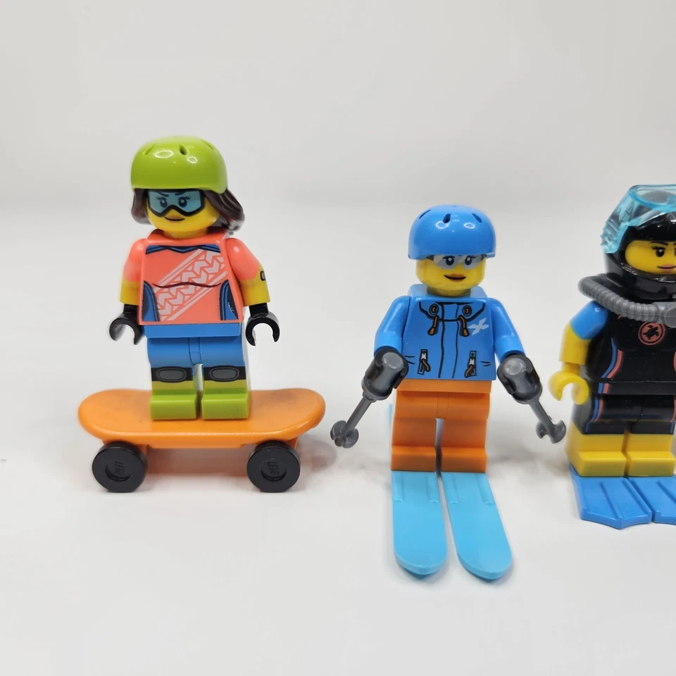 LEGO Sports Minifigures Lot Of 4 Minifigures  Foto 2 de 4