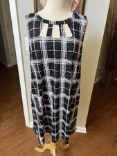 STUNNING Womens Black And White large swing A line dress Apt 9 Cutouts