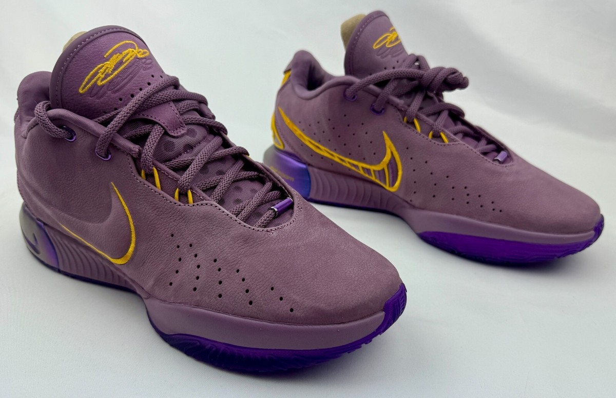 Nike Lebron 21 