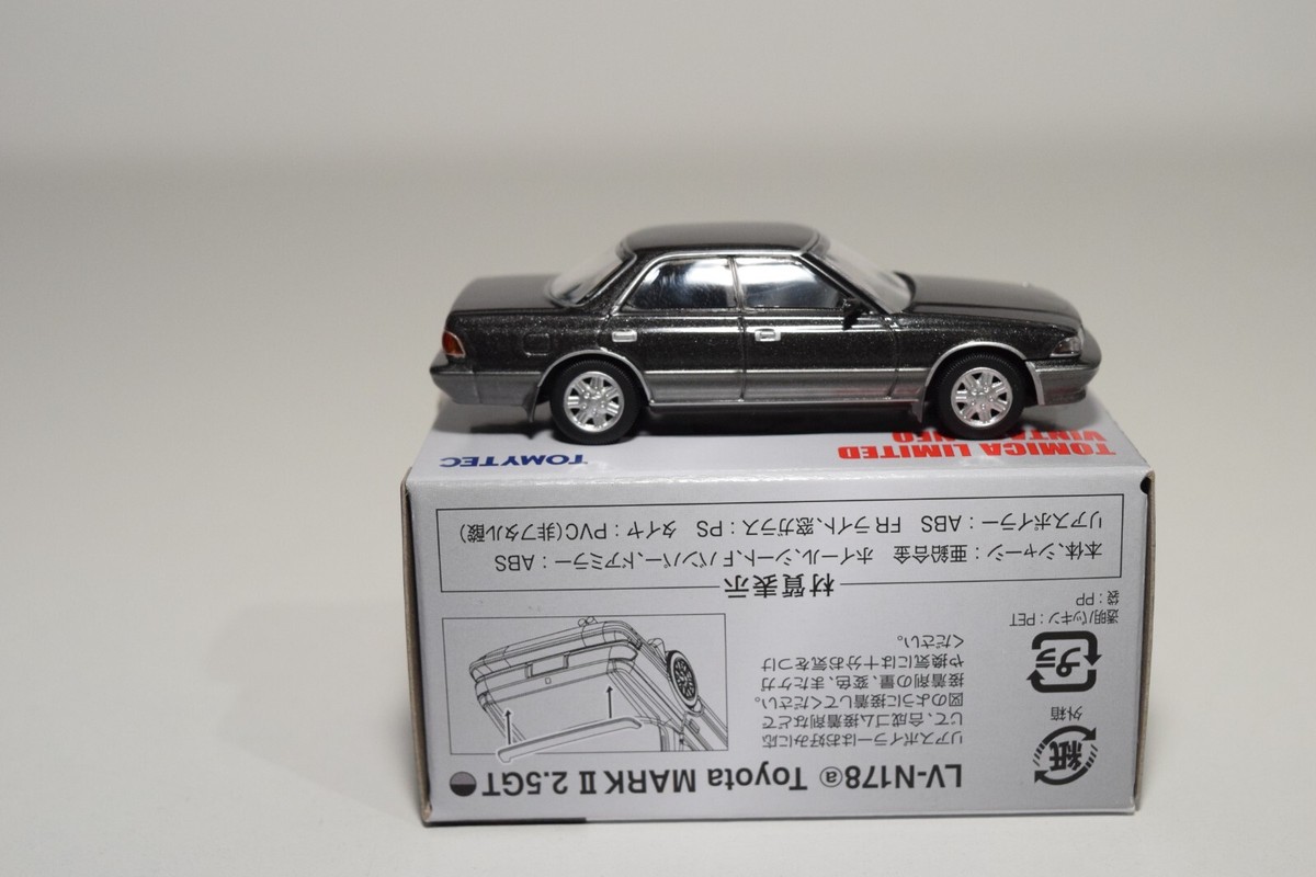 A94 1:64 3 INCH TOMICA TOMY VINTAGE LV-N178A TOYOTA MARK II