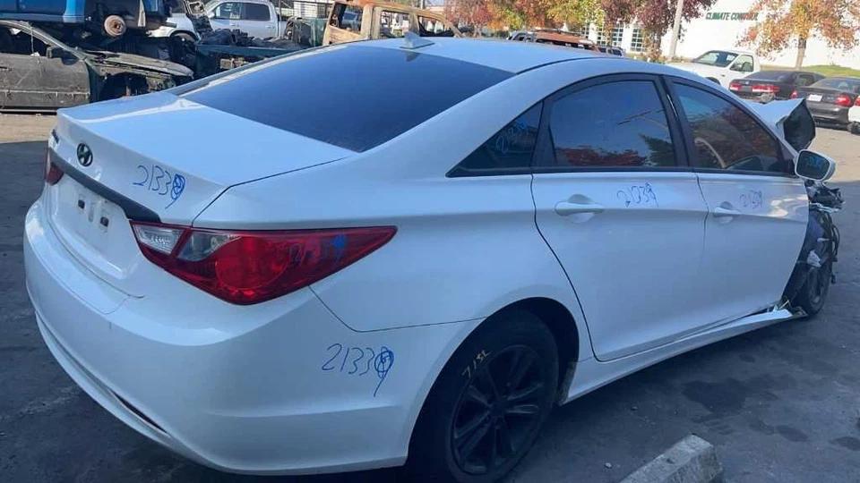 Hyundai Sonata 2011-2014, consola piso delantero 1 pieza base, n.º de parte: 84780-38000 Foto 4 de 4