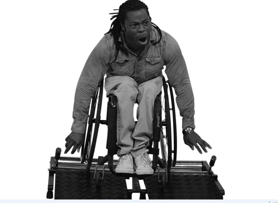 Rodillo de entrenamiento físico para silla de ruedas Invictus Active Foto 3 de 4