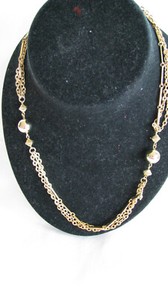 Vintage Costume Jewelry Womens goldtone necklace 18”
