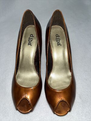 Diba Copper Faux Patent leather Peep Toe heels women’s size M
