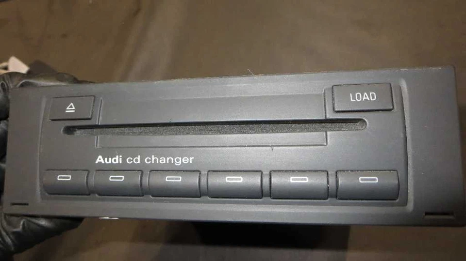 Audi A3 2006 - Cambiador de CD - 2006-2008 OEM 8E0035111D Foto 2 de 4