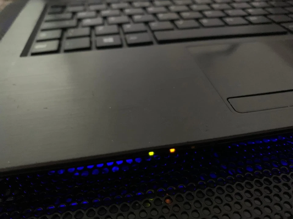 Stone Notebook W515TU 4GB Ram, 128GB Fast SSD, WiFi &Windows 10 (No Battery Inc) - Image 2 of 4