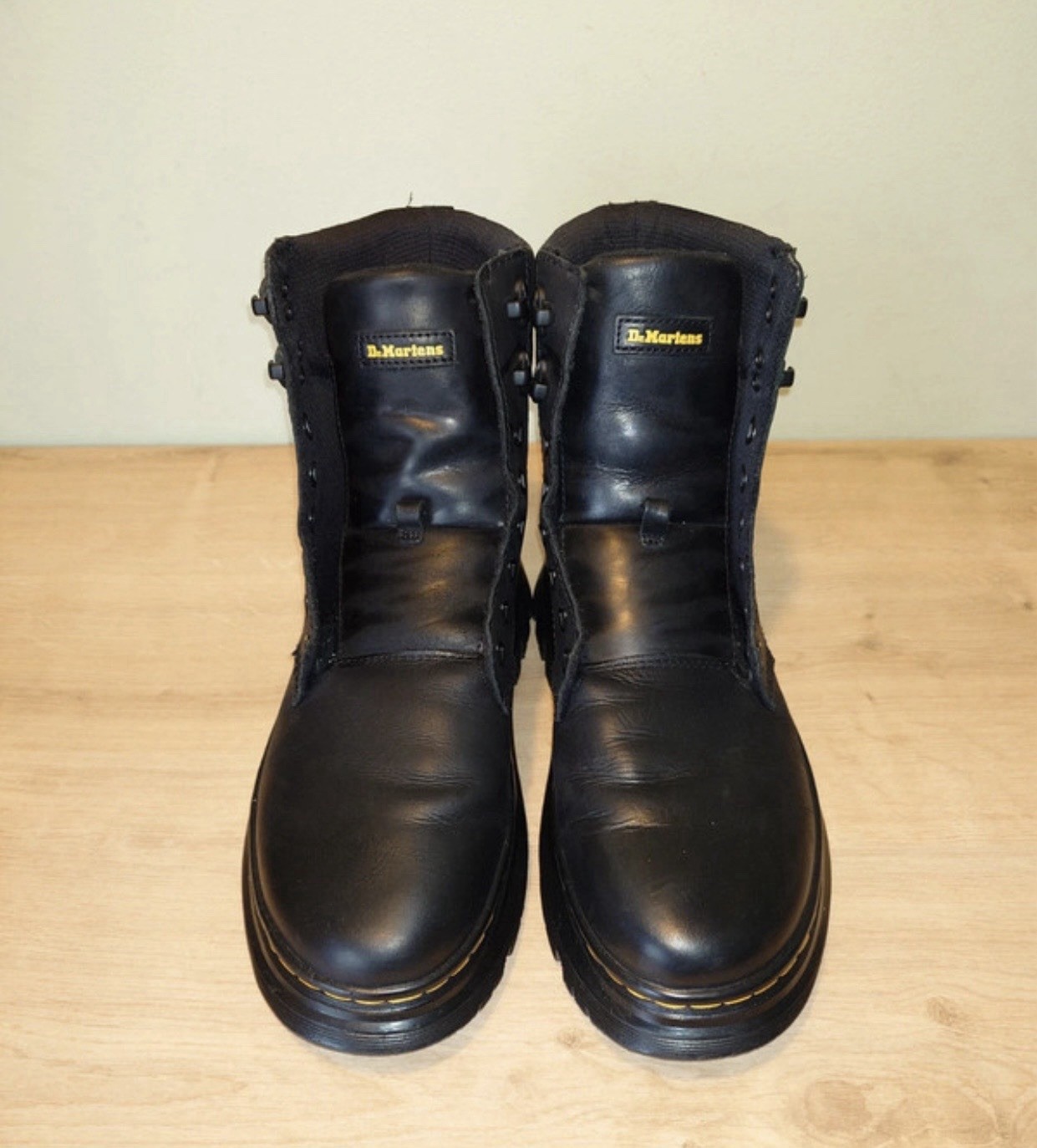 Dr. Martens Tarik Black Platform Utility Boots UK8 - Stylish & Durable image 10