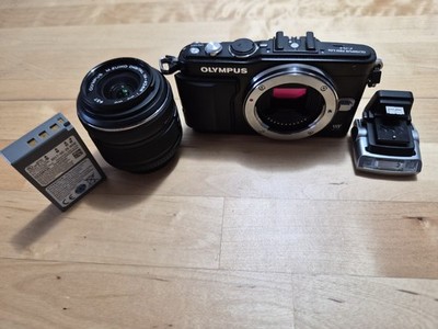 Olympus Pen Lite E-PL5 16.0MP Mirrorless Camera Kit  w/ 14-42mm Lens + Flash 32G
